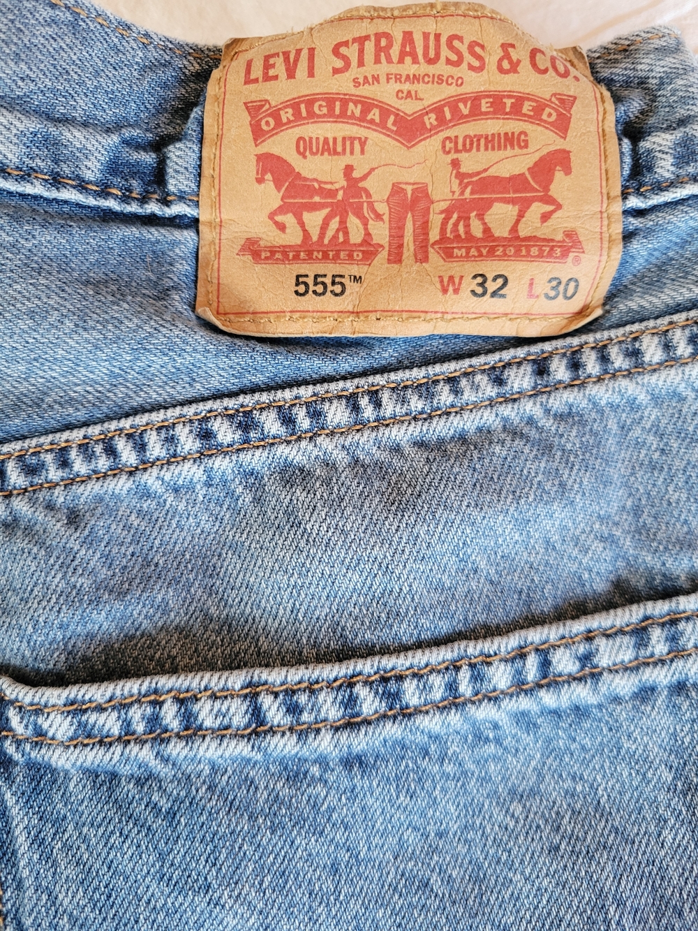 Levi’s 555 Relaxed Straight Jeans Men’s W32 L30 Medium Wash Classic Denim - Picture 3 of 13
